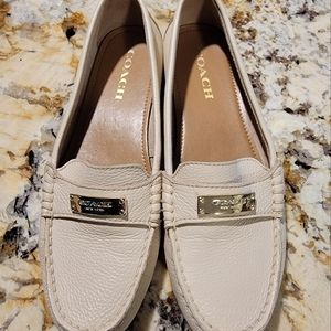 Coach flats